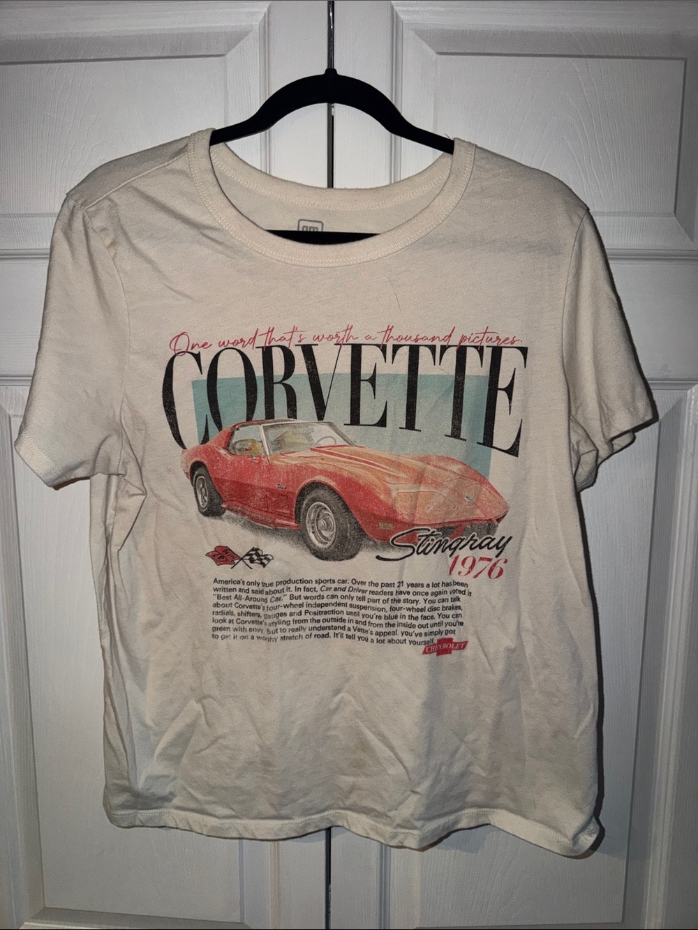 Corvette Stingray 1976 Graphic Tee - Cream